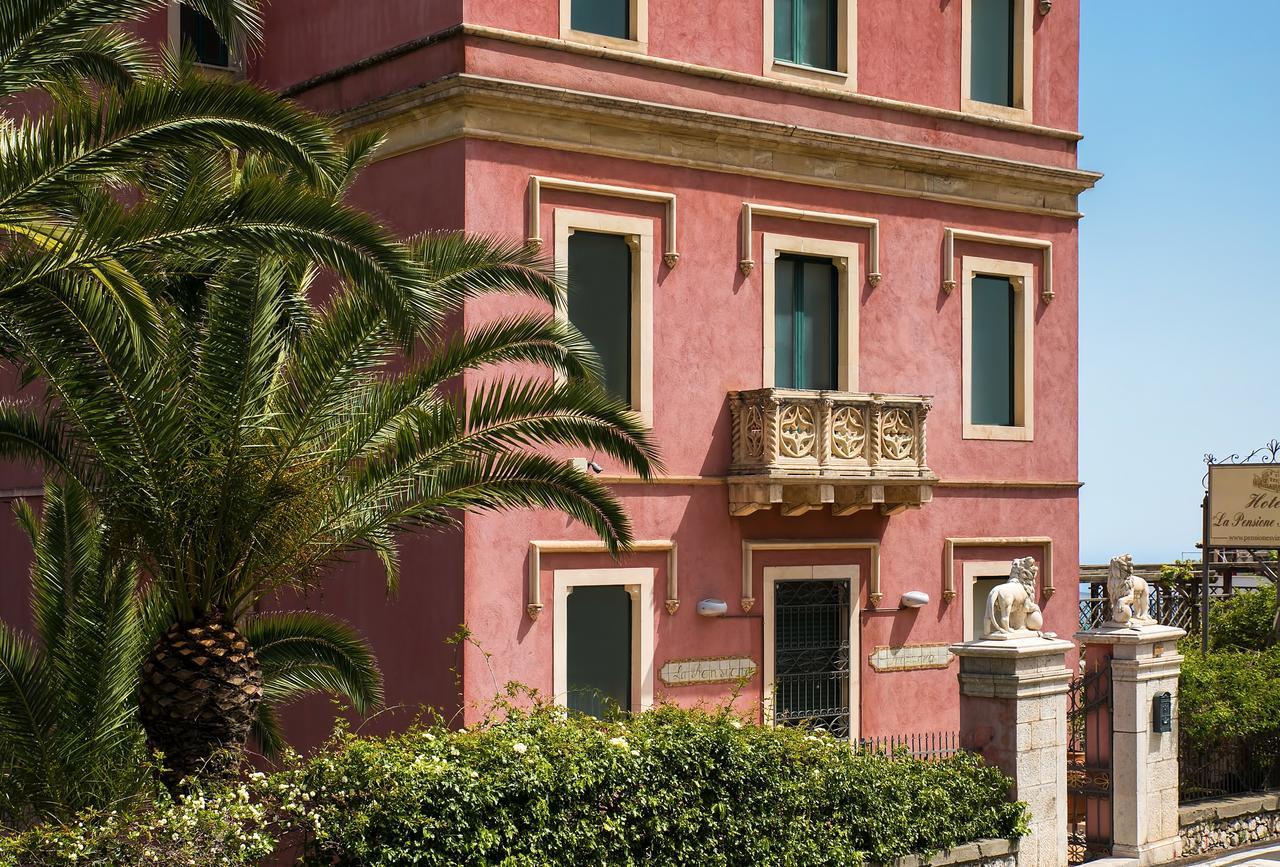 Hotel "La Pensione Svizzera" Taormine Extérieur photo